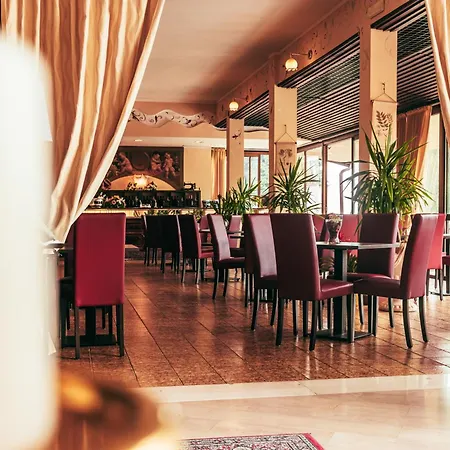 Adria & 3* 토스콜라노마데노