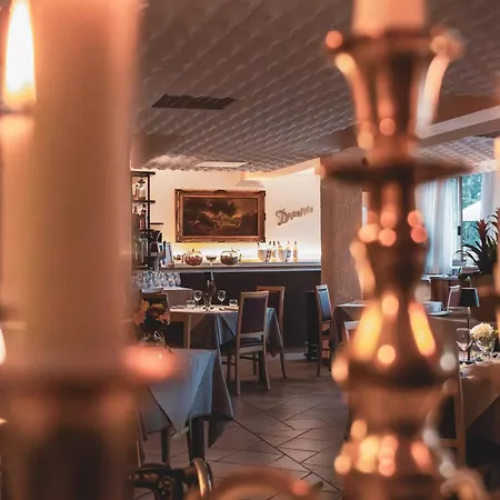 Hotell Adria &